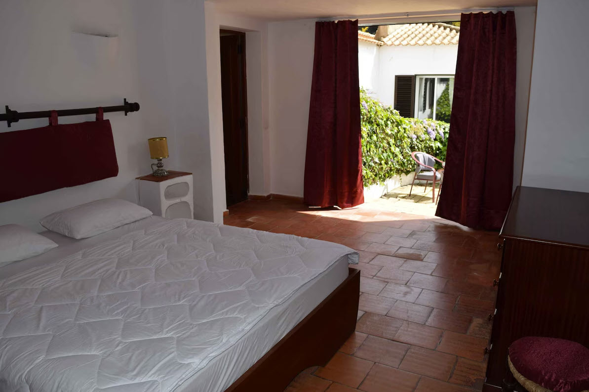 Schlafzimmer 4